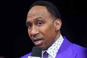  A-史密斯：如果詹姆斯关键时刻拉了 我会怀疑他赛前是不是喝了酒