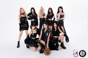  靓女来袭~NBA中国赛篮网vs太阳：篮网中国官方拉拉队正式亮相热舞